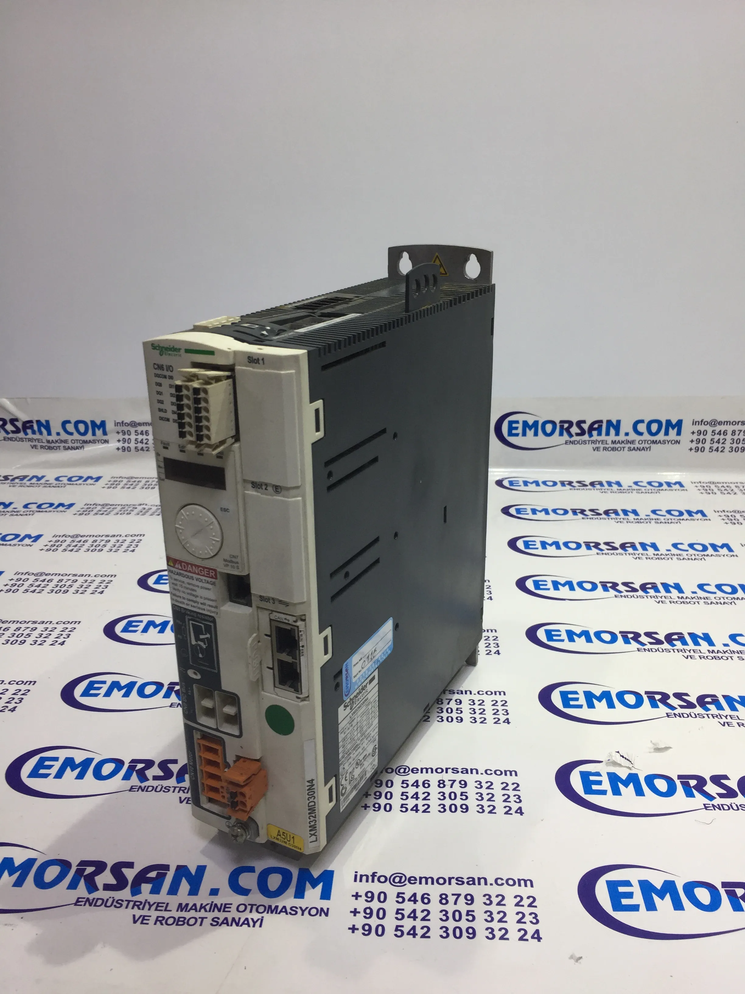 SCHNEIDER LXM32MD30N4